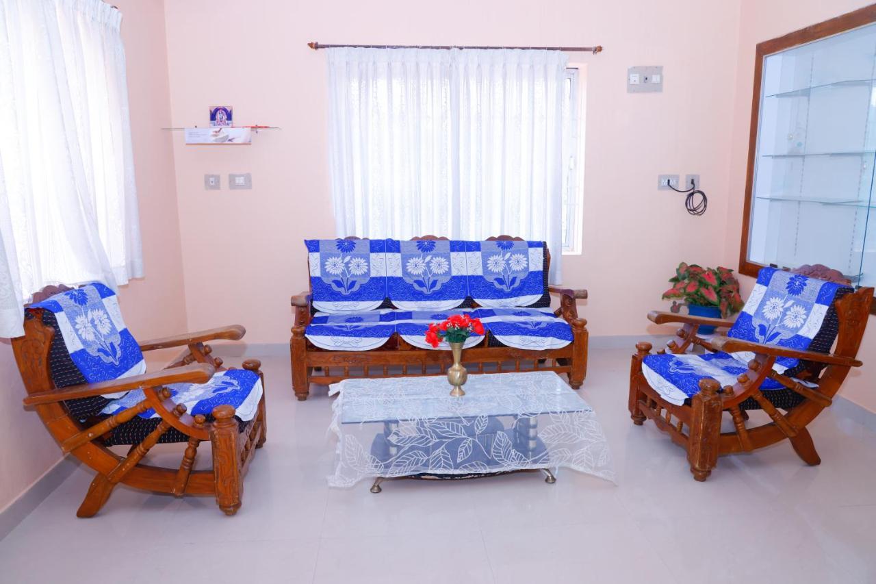 Giri'S Homestay Madikeri Zewnętrze zdjęcie