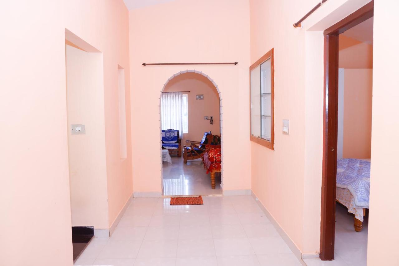 Giri'S Homestay Madikeri Zewnętrze zdjęcie