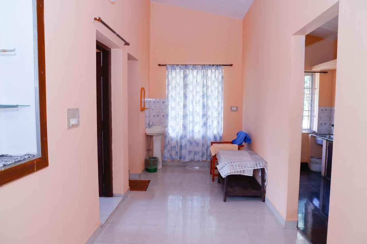 Giri'S Homestay Madikeri Zewnętrze zdjęcie