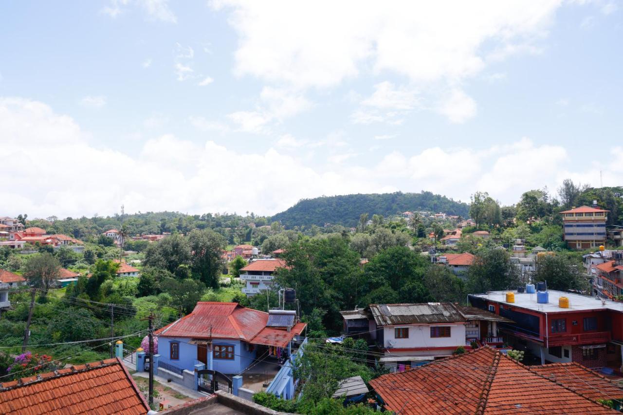 Giri'S Homestay Madikeri Zewnętrze zdjęcie
